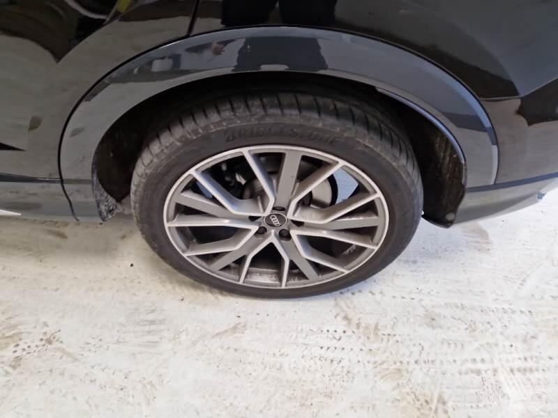 Audi Q3 SUV 35 TDI S TRONIC S LINE EDITION - foto 39