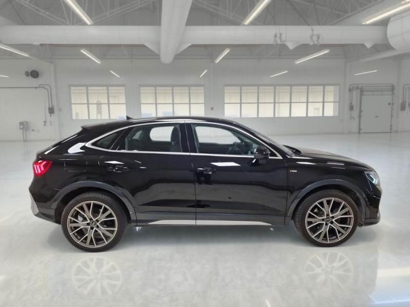 Audi Q3 SUV 35 TDI S TRONIC S LINE EDITION - foto 7