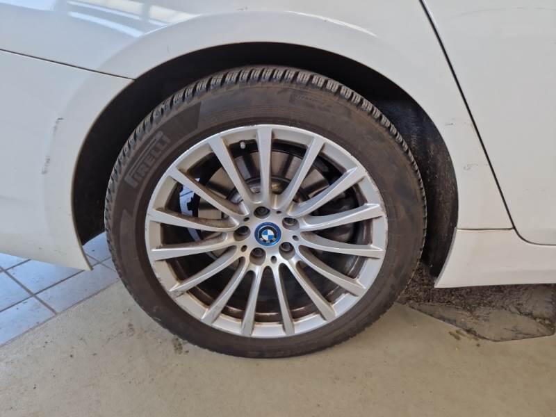 BMW Serie 5 STATION WAGON 530E XDRIVE BUSINESS AUTO TOURING - foto 17