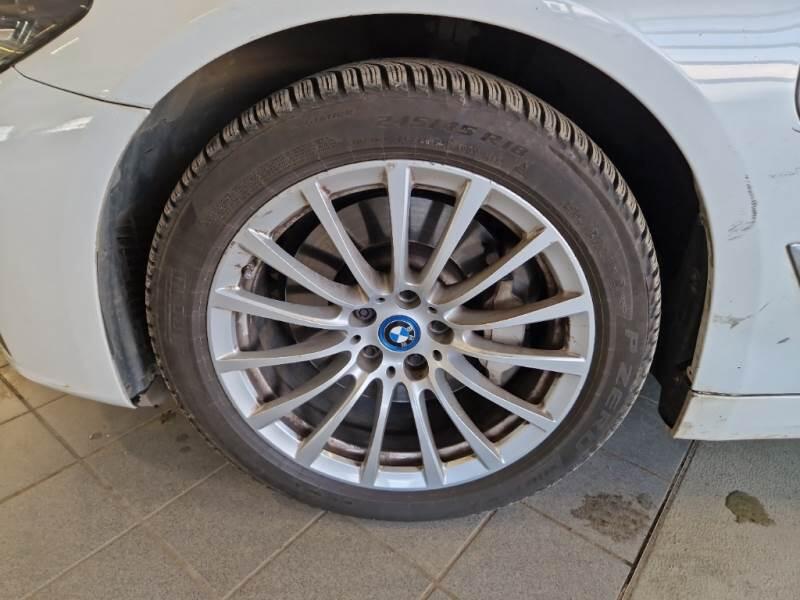 BMW Serie 5 STATION WAGON 530E XDRIVE BUSINESS AUTO TOURING - foto 19