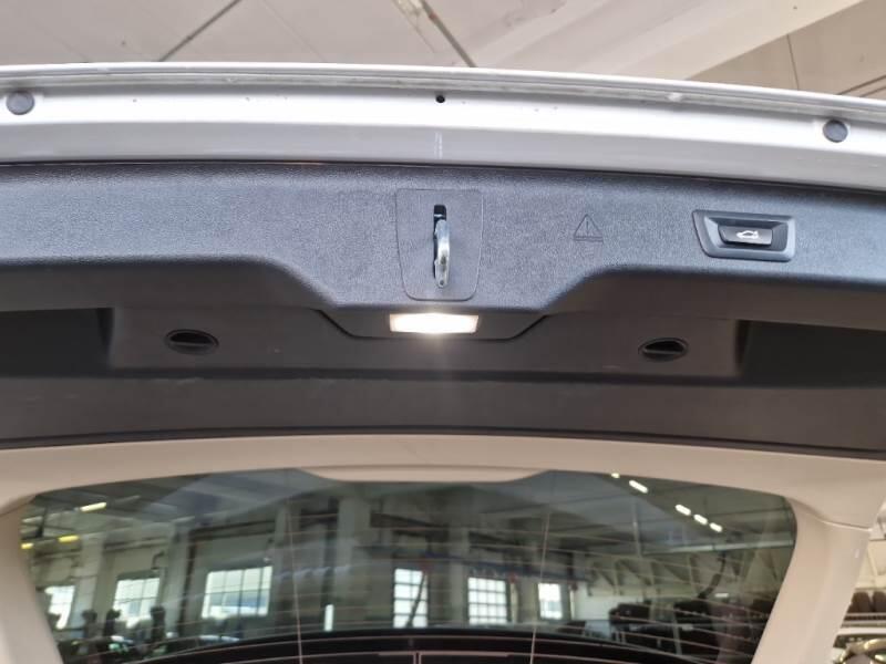 BMW Serie 5 STATION WAGON 530E XDRIVE BUSINESS AUTO TOURING - foto 90