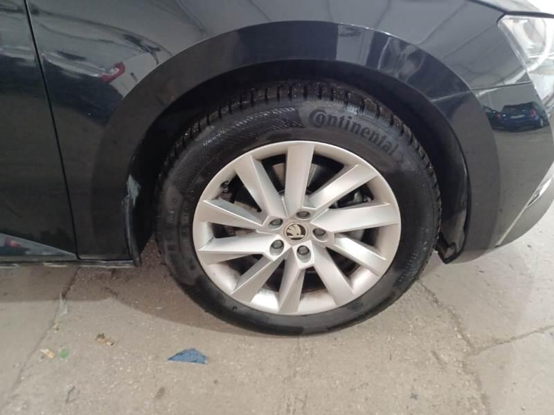 Skoda Superb STATION WAGON 1.4 TSI PLUG-IN HYBRYD EXECUTIVE DSG - foto 17