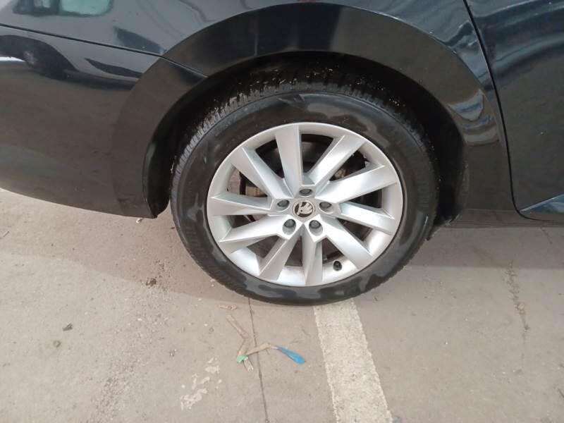 Skoda Superb STATION WAGON 1.4 TSI PLUG-IN HYBRYD EXECUTIVE DSG - foto 18