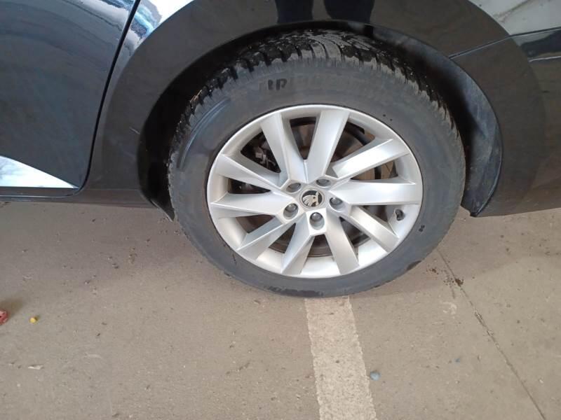 Skoda Superb STATION WAGON 1.4 TSI PLUG-IN HYBRYD EXECUTIVE DSG - foto 19