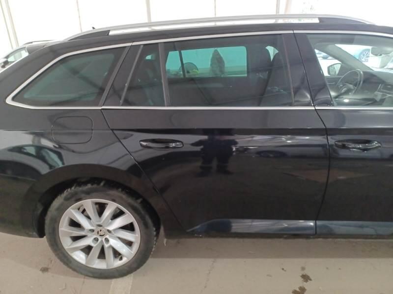 Skoda Superb STATION WAGON 1.4 TSI PLUG-IN HYBRYD EXECUTIVE DSG - foto 41