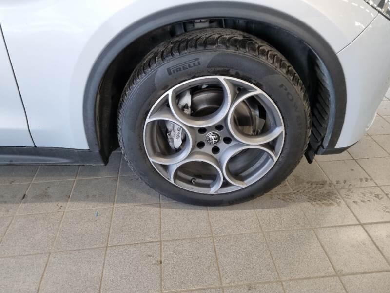 Alfa Romeo Stelvio SUV 2.2 TD 190 CV SPRINT AT8 Q4 - foto 17