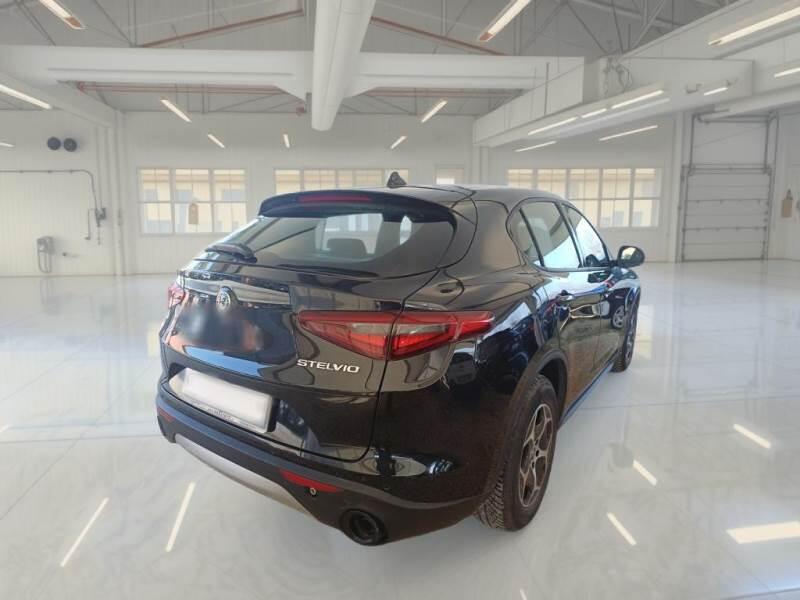 Alfa Romeo Stelvio SUV 2.2 TD 190 CV SUPER BUSINESS AT8 Q4 - foto 2
