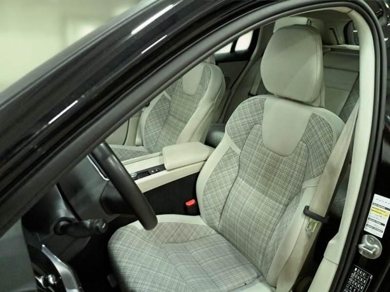 Volvo V60 STATION WAGON B4 D AUTOM. ESSENTIAL - foto 11