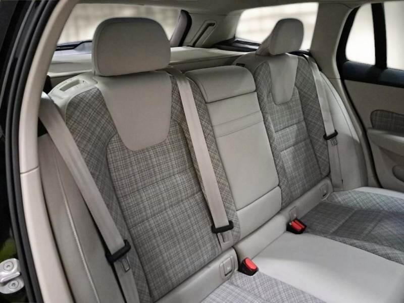 Volvo V60 STATION WAGON B4 D AUTOM. ESSENTIAL - foto 15