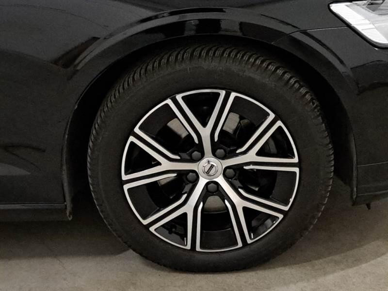 Volvo V60 STATION WAGON B4 D AUTOM. ESSENTIAL - foto 17