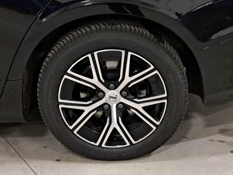 Volvo V60 STATION WAGON B4 D AUTOM. ESSENTIAL - foto 19