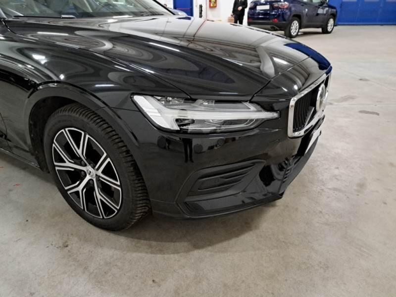 Volvo V60 STATION WAGON B4 D AUTOM. ESSENTIAL - foto 31