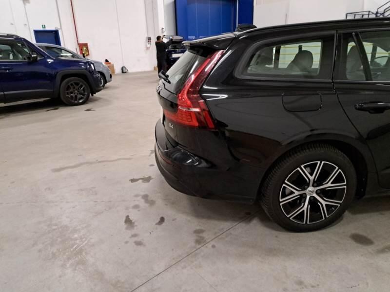 Volvo V60 STATION WAGON B4 D AUTOM. ESSENTIAL - foto 52