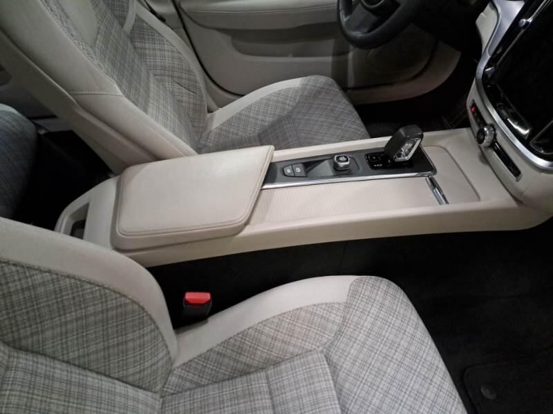 Volvo V60 STATION WAGON B4 D AUTOM. ESSENTIAL - foto 81