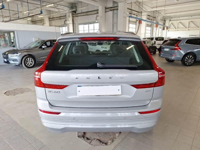 Volvo XC60 SUV B4 D AUTOMATICO CORE - foto 35