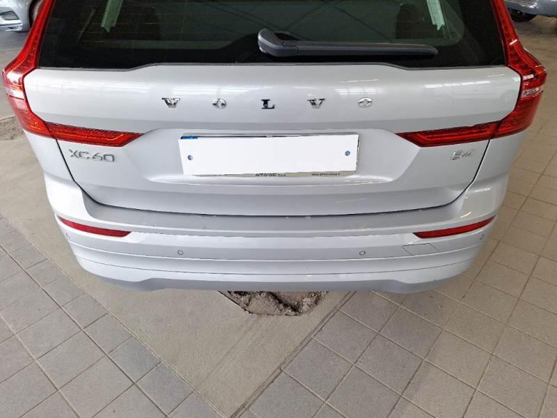 Volvo XC60 SUV B4 D AUTOMATICO CORE - foto 38