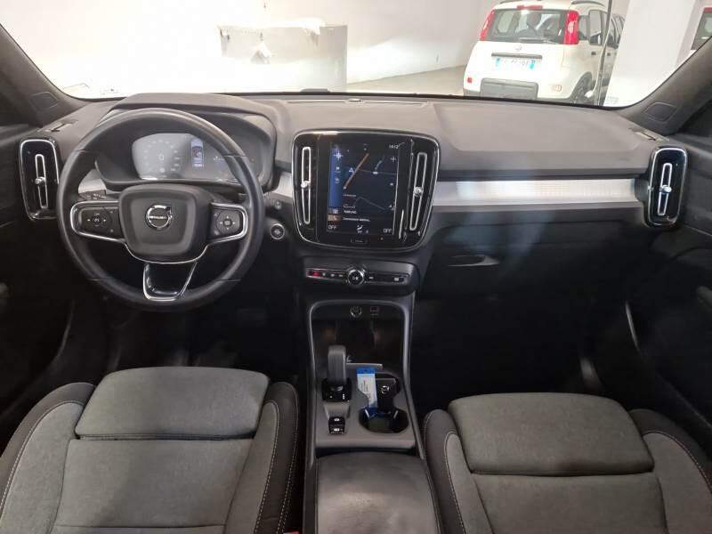 Volvo XC40 SUV T5 RECHARGE PLUG-IN AUTO CORE - foto 3
