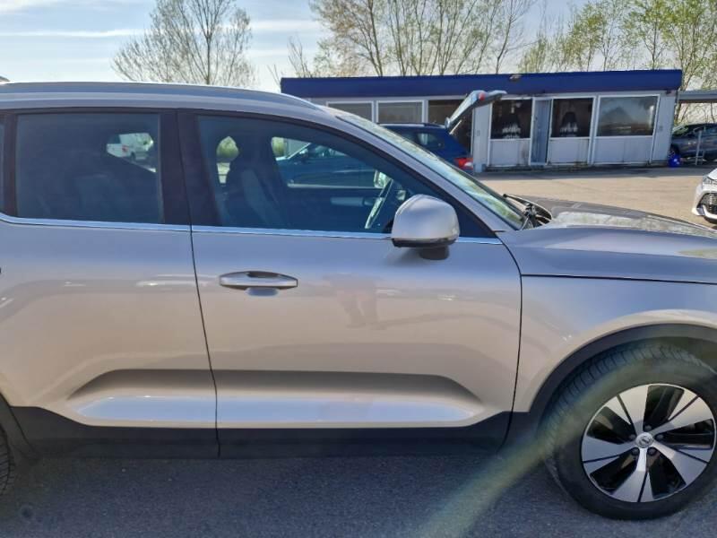 Volvo XC40 SUV T5 RECHARGE PLUG-IN AUTO PLUS BRIGHT - foto 37