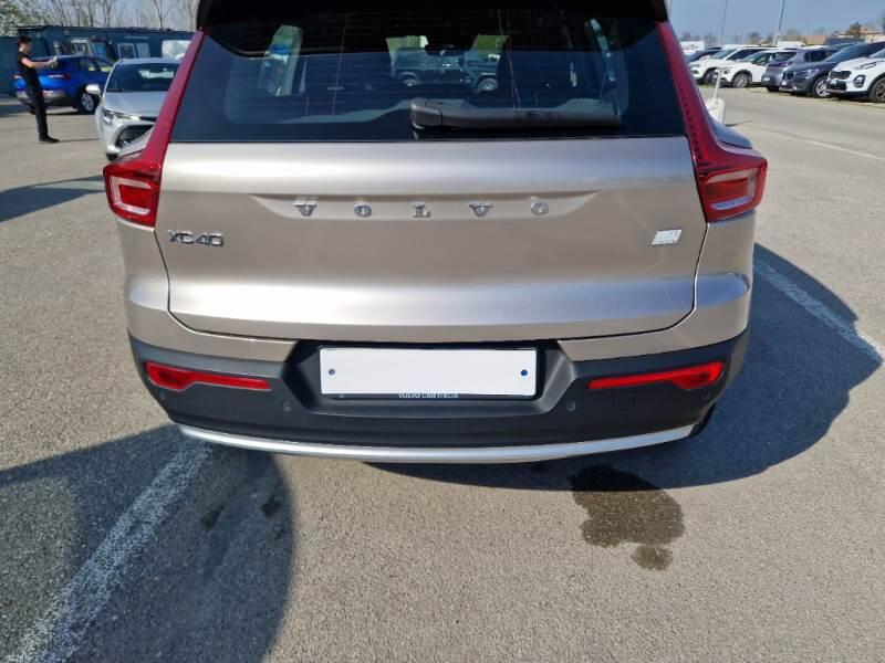 Volvo XC40 SUV T5 RECHARGE PLUG-IN AUTO PLUS BRIGHT - foto 46