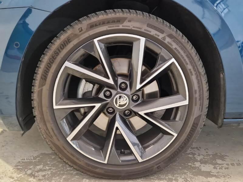 Skoda Superb STATION WAGON 1.4 TSI PLUG-IN HYBRYD EXECUTIVE DSG - foto 24