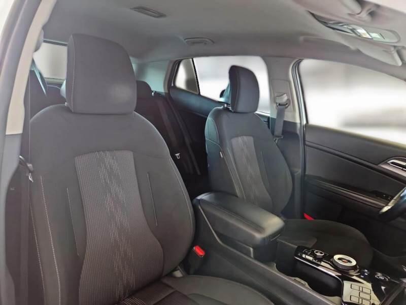 Kia Sportage SUV 1.6 CRDI MHEV STYLE 2WD DCT - foto 13