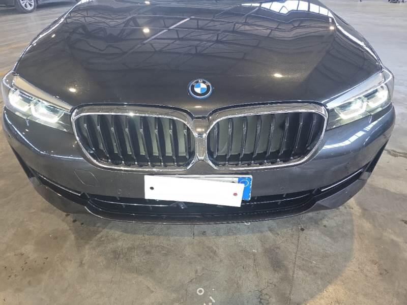 BMW Serie 5 STATION WAGON 530E BUSINESS AUTO TOURING - foto 33