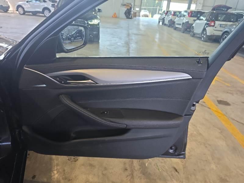 BMW Serie 5 STATION WAGON 530E BUSINESS AUTO TOURING - foto 83