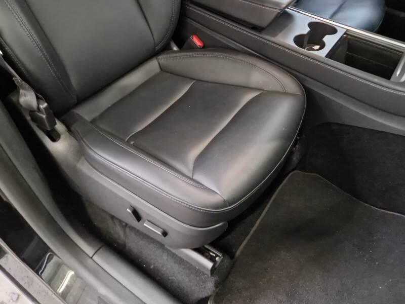 Tesla Model Y SUV 75 KWH PERFORMANCE DUAL MOTOR 4WD AUT - foto 14