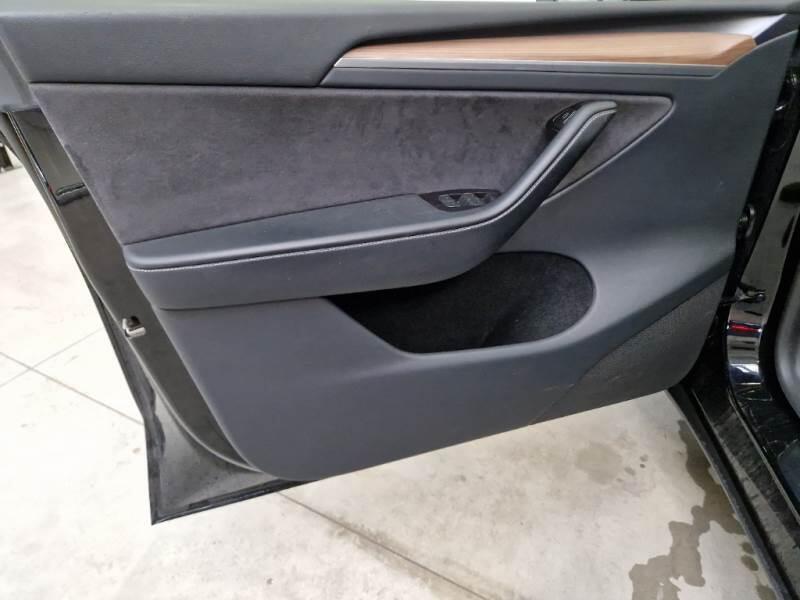 Tesla Model Y SUV 75 KWH PERFORMANCE DUAL MOTOR 4WD AUT - foto 82