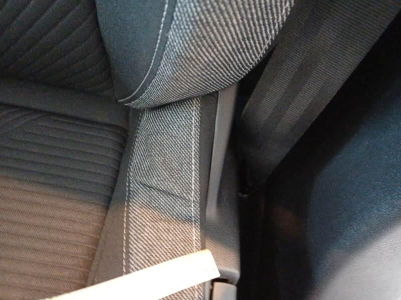 Peugeot 308 SW ACTIVE PACK BLUEHDI 130 EAT8 SeS - foto 76