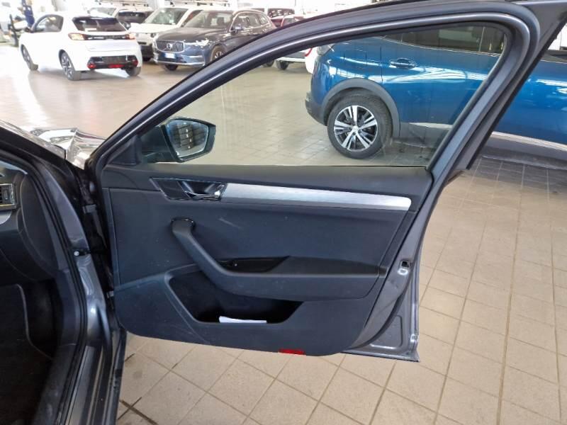 Skoda Superb STATION WAGON 1.4 TSI PLUG-IN HYBRYD EXECUTIVE DSG - foto 58