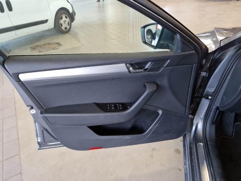 Skoda Superb STATION WAGON 1.4 TSI PLUG-IN HYBRYD EXECUTIVE DSG - foto 63