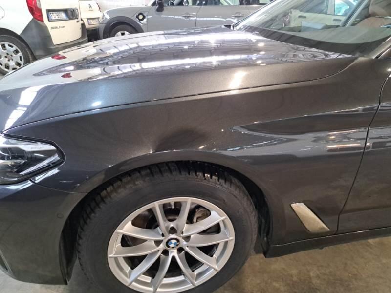BMW Serie 5 STATION WAGON 518D BUSINESS TOURING - foto 57
