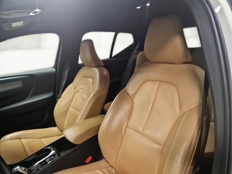 Volvo XC40 SUV T4 PLUG-IN HYBRID AUTO RECHARGE INSCR. - foto 11