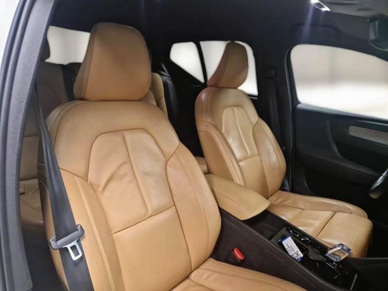 Volvo XC40 SUV T4 PLUG-IN HYBRID AUTO RECHARGE INSCR. - foto 13