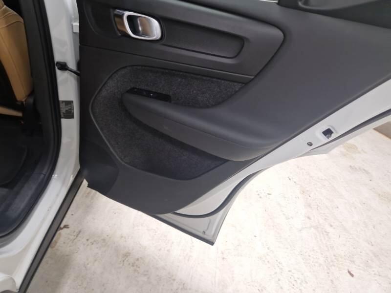Volvo XC40 SUV T4 PLUG-IN HYBRID AUTO RECHARGE INSCR. - foto 53