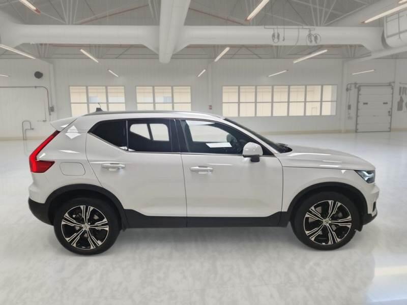 Volvo XC40 SUV T4 PLUG-IN HYBRID AUTO RECHARGE INSCR. - foto 7