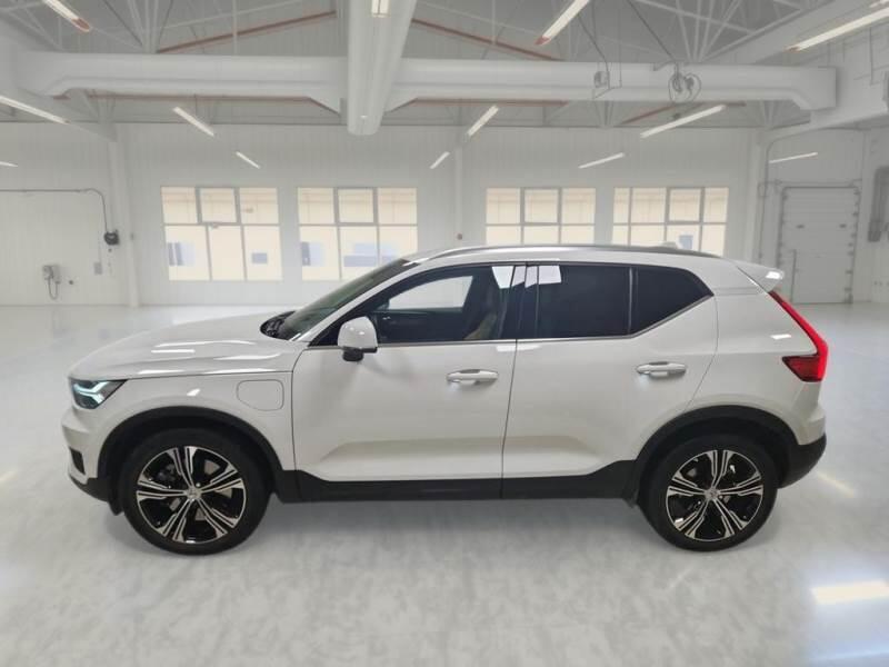 Volvo XC40 SUV T4 PLUG-IN HYBRID AUTO RECHARGE INSCR. - foto 8