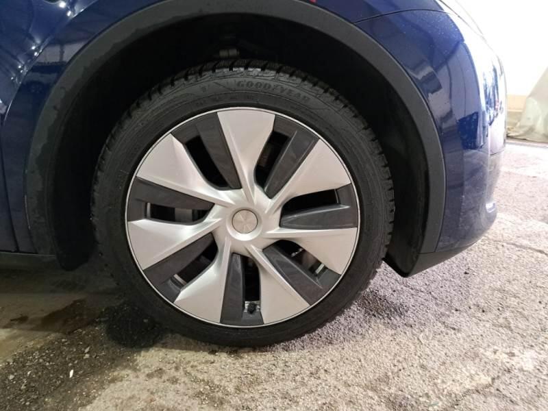Tesla Model Y SUV 50 KWH RWD AUT. - foto 17