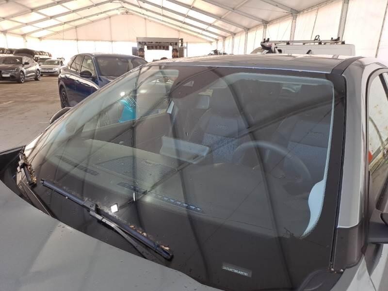 Jeep Avenger SUV 1.2 MHEV E-HYBRID TURBO ALTITUDE - foto 23