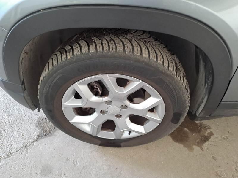 Jeep Avenger SUV 1.2 MHEV E-HYBRID TURBO ALTITUDE - foto 79
