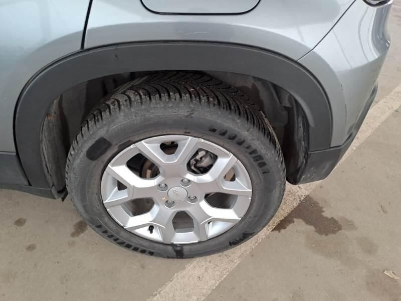 Jeep Avenger SUV 1.2 MHEV E-HYBRID TURBO ALTITUDE - foto 85