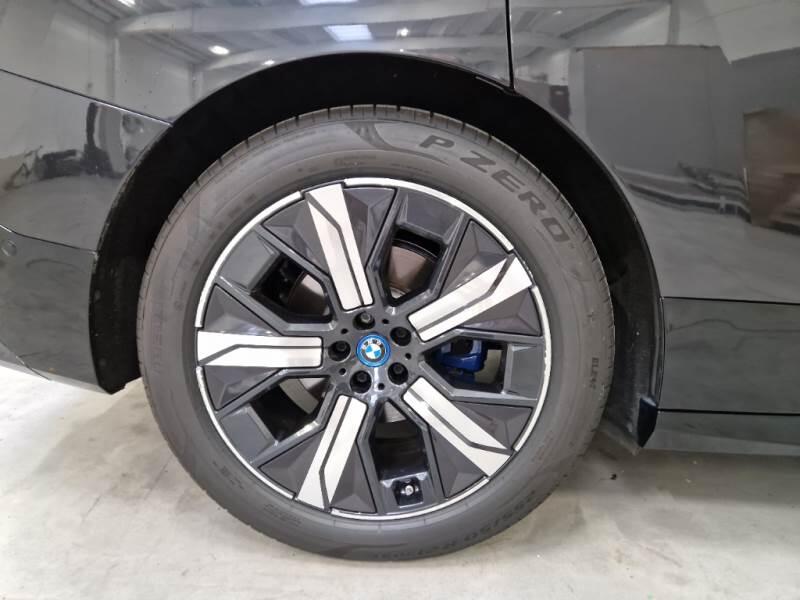 BMW iX SUV XDRIVE40 PACCHETTO SPORTIVO - foto 18
