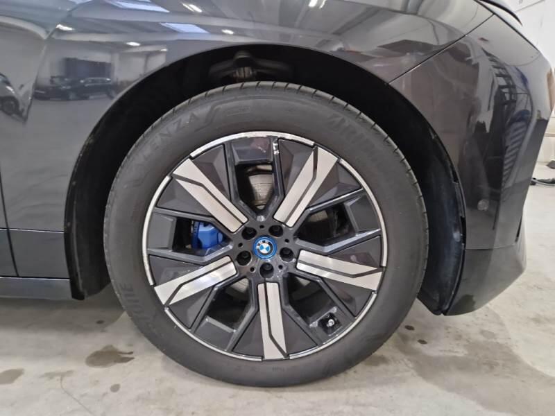 BMW iX SUV XDRIVE40 PACCHETTO SPORTIVO - foto 25