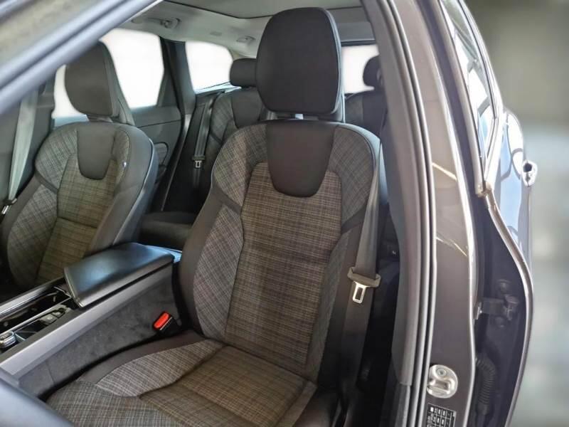 Volvo XC60 SUV T6 PLUG-IN AWD AUTO CORE - foto 11