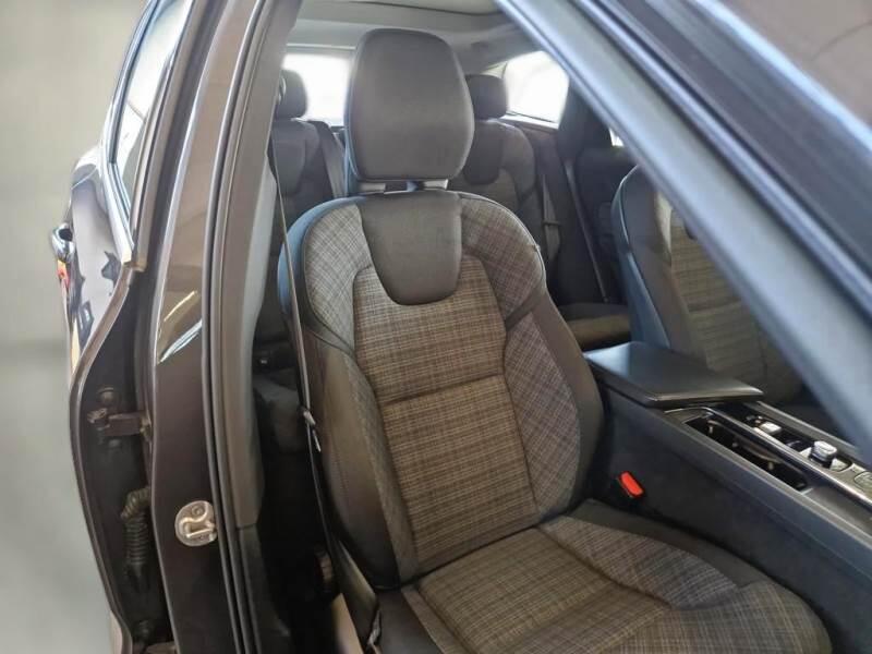 Volvo XC60 SUV T6 PLUG-IN AWD AUTO CORE - foto 13