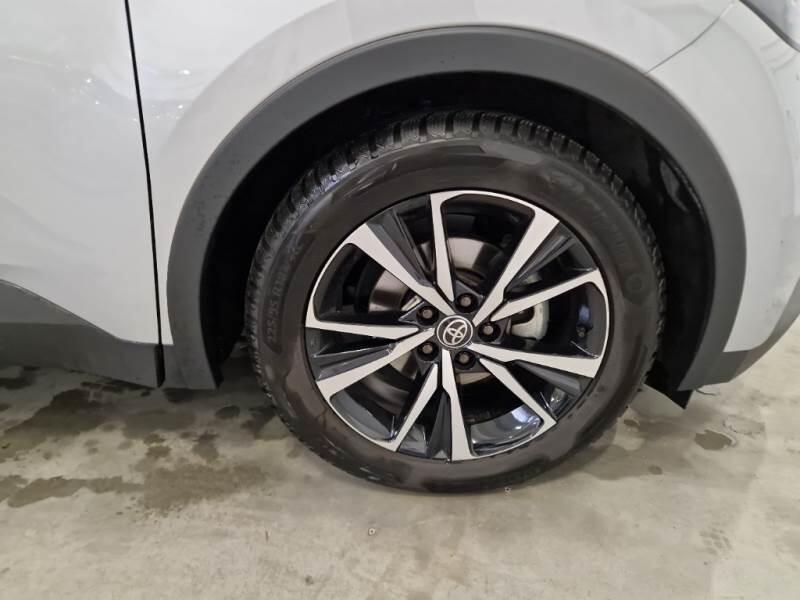 Toyota C-HR SUV 1.8 HV E-CVT TREND - foto 17