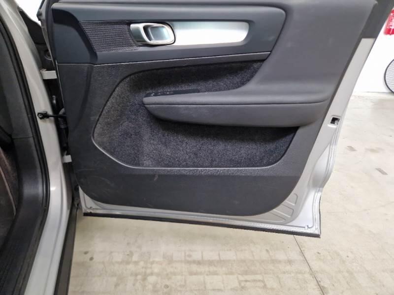 Volvo XC40 SUV B3 AUTOMATICO CORE - foto 79