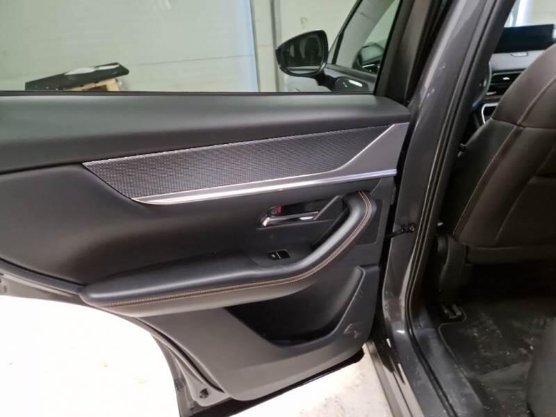 Mazda CX-60 SUV 2.5L E-SKYACTIV PHEV HOMURA AWD AUTO - foto 87