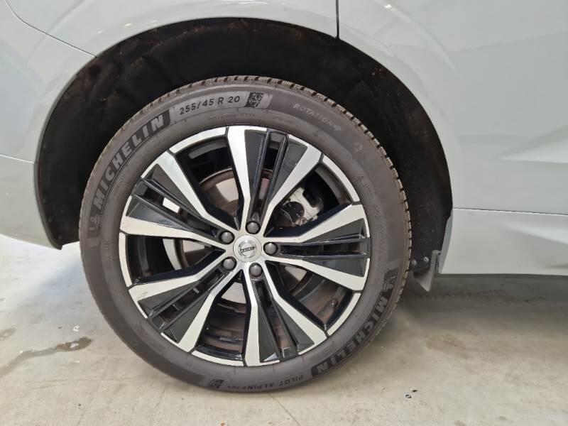 Volvo XC60 SUV B4 D AWD AUTOMATICO ULTIMATE DARK - foto 18